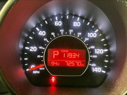 Used 2015 Kia Soul + FWD image 6