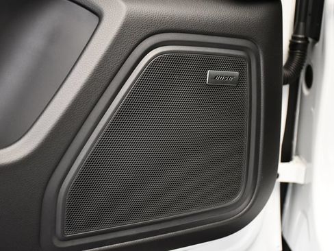 Certified 2026 Porsche Macan AWD/4WD image 38