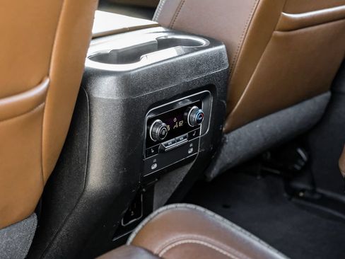 Used 2021 Chevrolet Tahoe High Country AWD/4WD image 41