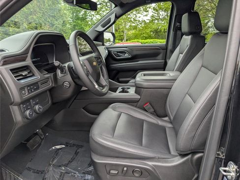 Used 2023 Chevrolet Tahoe LT w/ Luxury Package AWD/4WD image 20