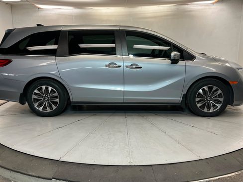 Used 2024 Honda Odyssey EX-L image 7