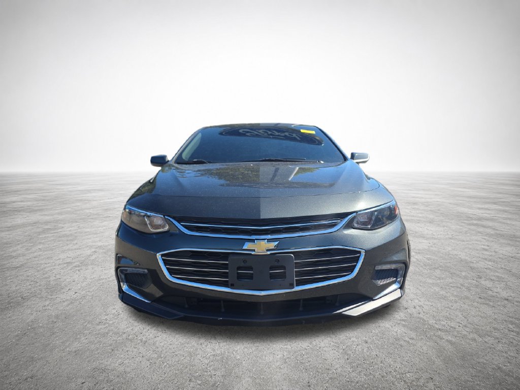 Used 2018 Chevrolet Malibu LT FWD image 3