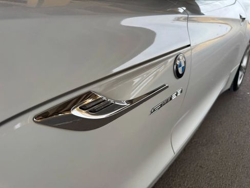 Used 2015 BMW Z4 sDrive28i image 9