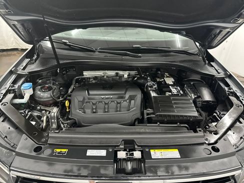 Used 2024 Volkswagen Tiguan SE R-Line w/ MDO Package, Three-Row FWD image 13