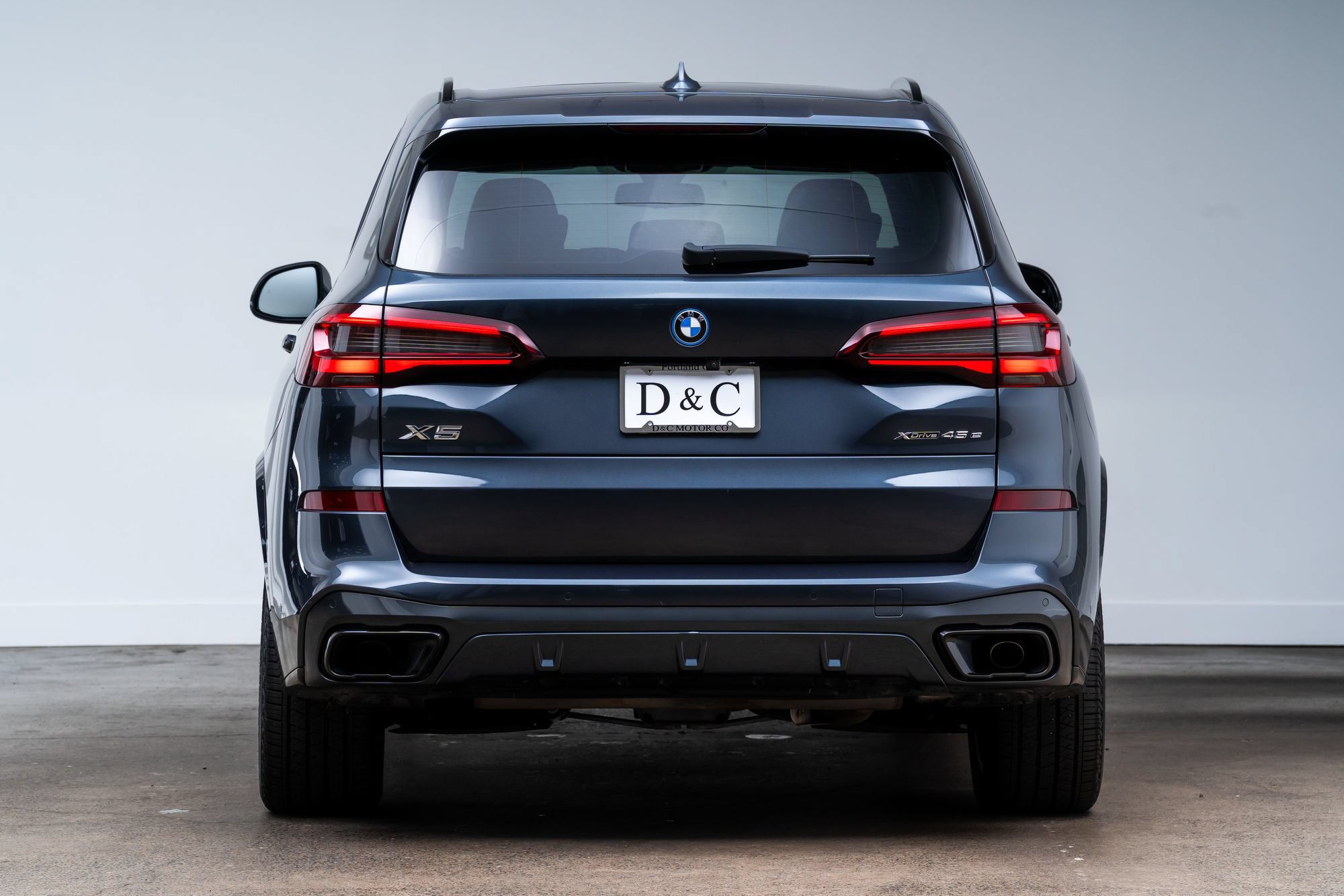 Used 2022 BMW X5 xDrive45e w/ M Sport Package AWD/4WD image 6