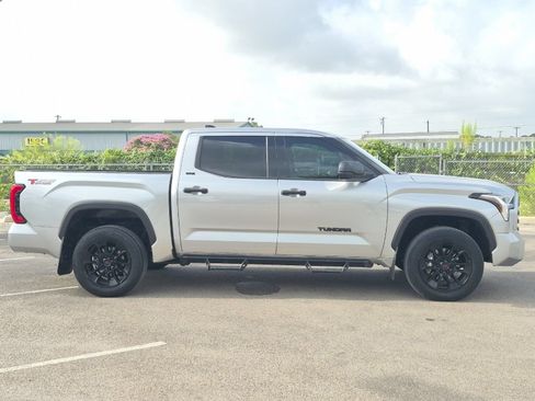 Used 2023 Toyota Tundra SR5 AWD/4WD image 6
