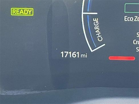 Used 2025 Toyota Camry SE image 26