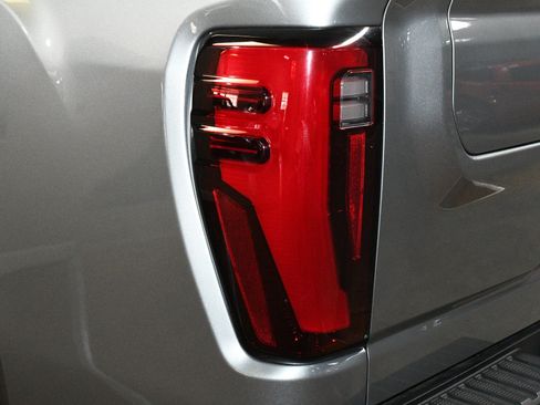 Used 2024 GMC Sierra 2500 Denali w/ Denali Reserve Package AWD/4WD image 60