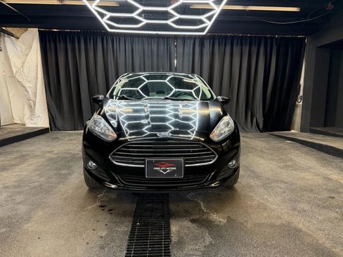 Used 2019 Ford Fiesta SE w/ Equipment Group 201A image 2