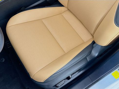 Used 2025 Lexus ES 300h w/ Premium Package image 20