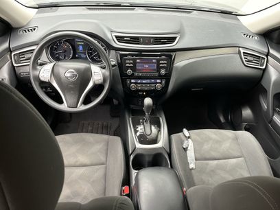 Used 2016 Nissan Rogue SV
