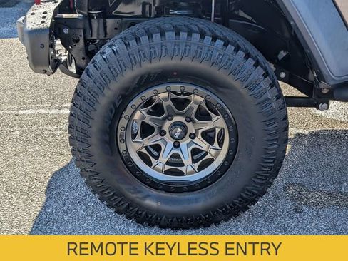 Used 2019 Jeep Wrangler Unlimited Rubicon w/ Steel Bumper Group AWD/4WD image 11