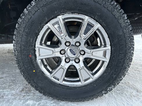 Used 2017 Ford F150 Lariat w/ Equipment Group 502A Luxury image 8