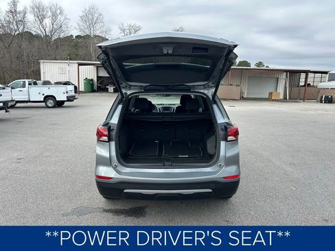 Used 2023 Chevrolet Equinox LT w/ Driver Convenience Package image 7