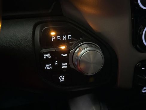Used 2022 RAM 1500 Laramie AWD/4WD image 18
