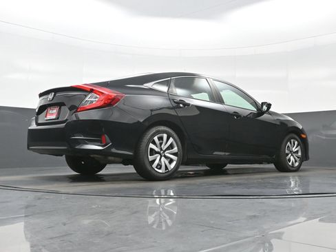 Used 2018 Honda Civic LX image 28