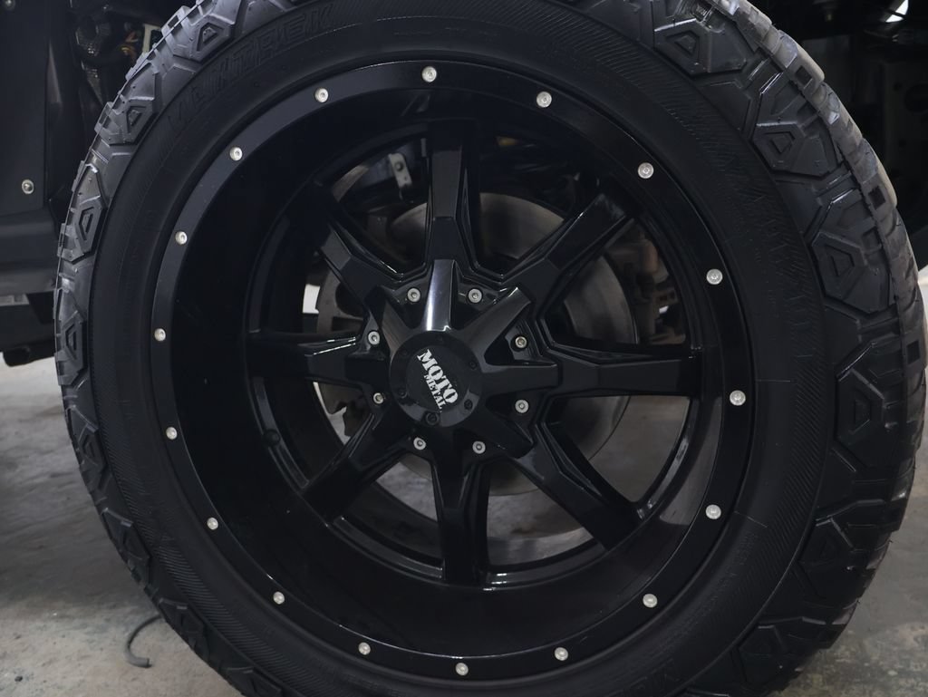 Used 2021 Jeep Wrangler Unlimited Sahara AWD/4WD image 36
