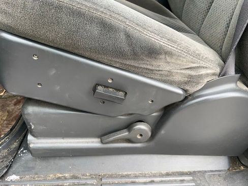 Used 2005 Chevrolet Silverado 1500 w/ Light Duty Power Package image 7