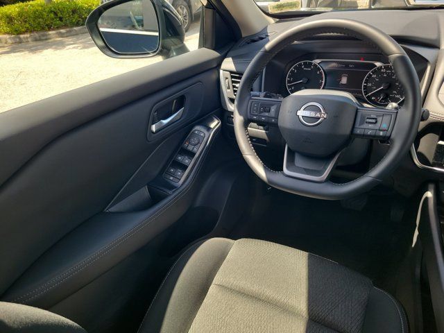 Certified 2026 Nissan Rogue SV FWD image 15