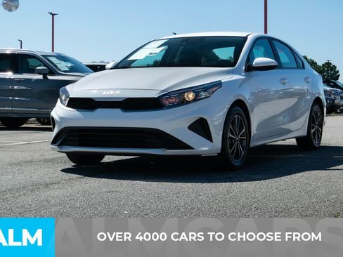 Used 2024 Kia Forte LXS image 3