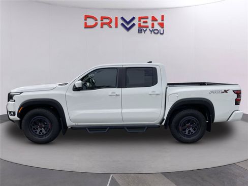 New 2026 Nissan Frontier Pro-X w/ Pro-X Convenience Package RWD image 8