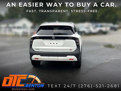 Used 2025 Nissan Kicks SR FWD image 4