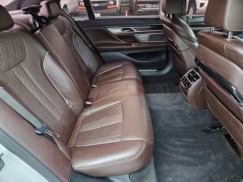 Used 2016 BMW 750i xDrive image 21