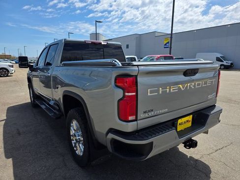 Used 2025 Chevrolet Silverado 2500 High Country w/ Technology Package AWD/4WD image 14