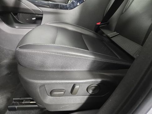Used 2024 Buick Envision Preferred AWD/4WD image 31