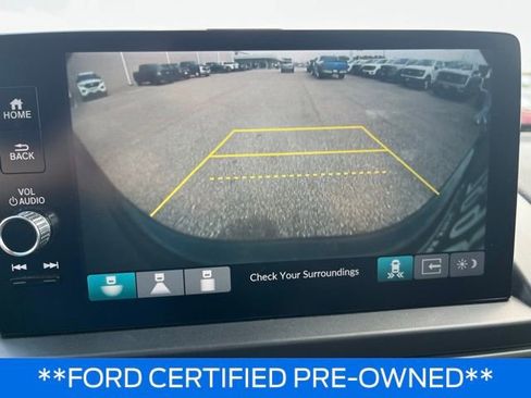 Used 2024 Honda Pilot Touring image 15