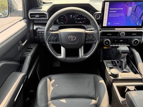 Used 2026 Toyota 4Runner Limited AWD/4WD image 25