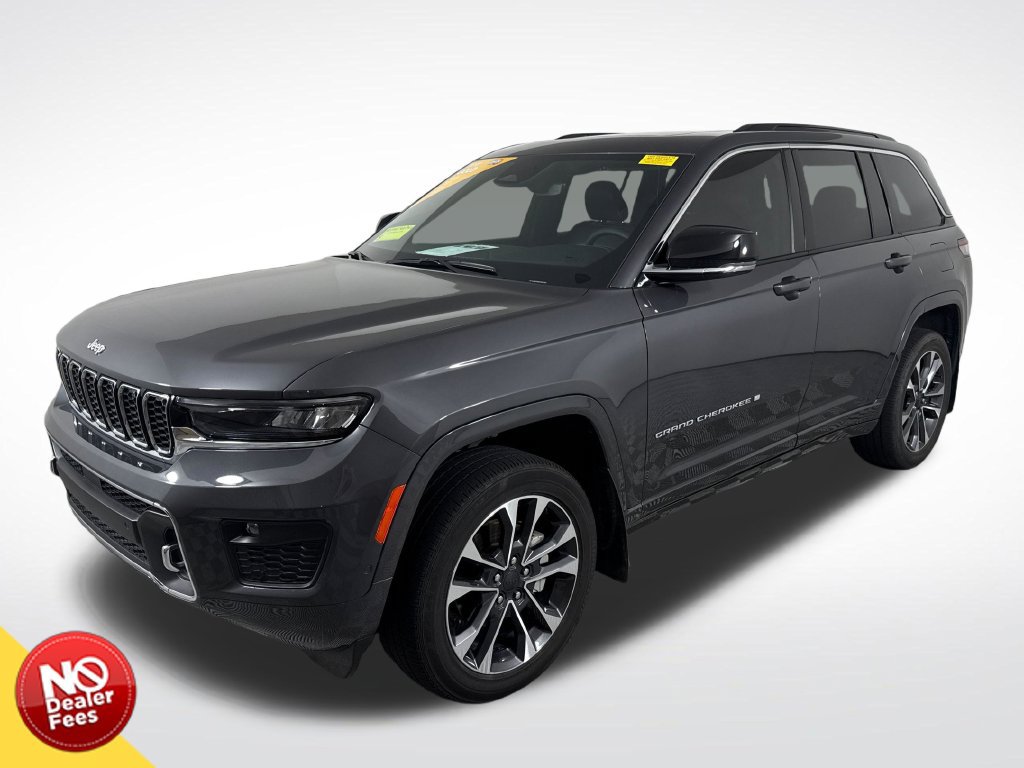 Used 2024 Jeep Grand Cherokee Overland w/ Trailer Tow Package AWD/4WD image 8