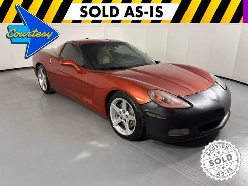 Used 2005 Chevrolet Corvette Coupe w/ Preferred Equipment Group RWD image 1