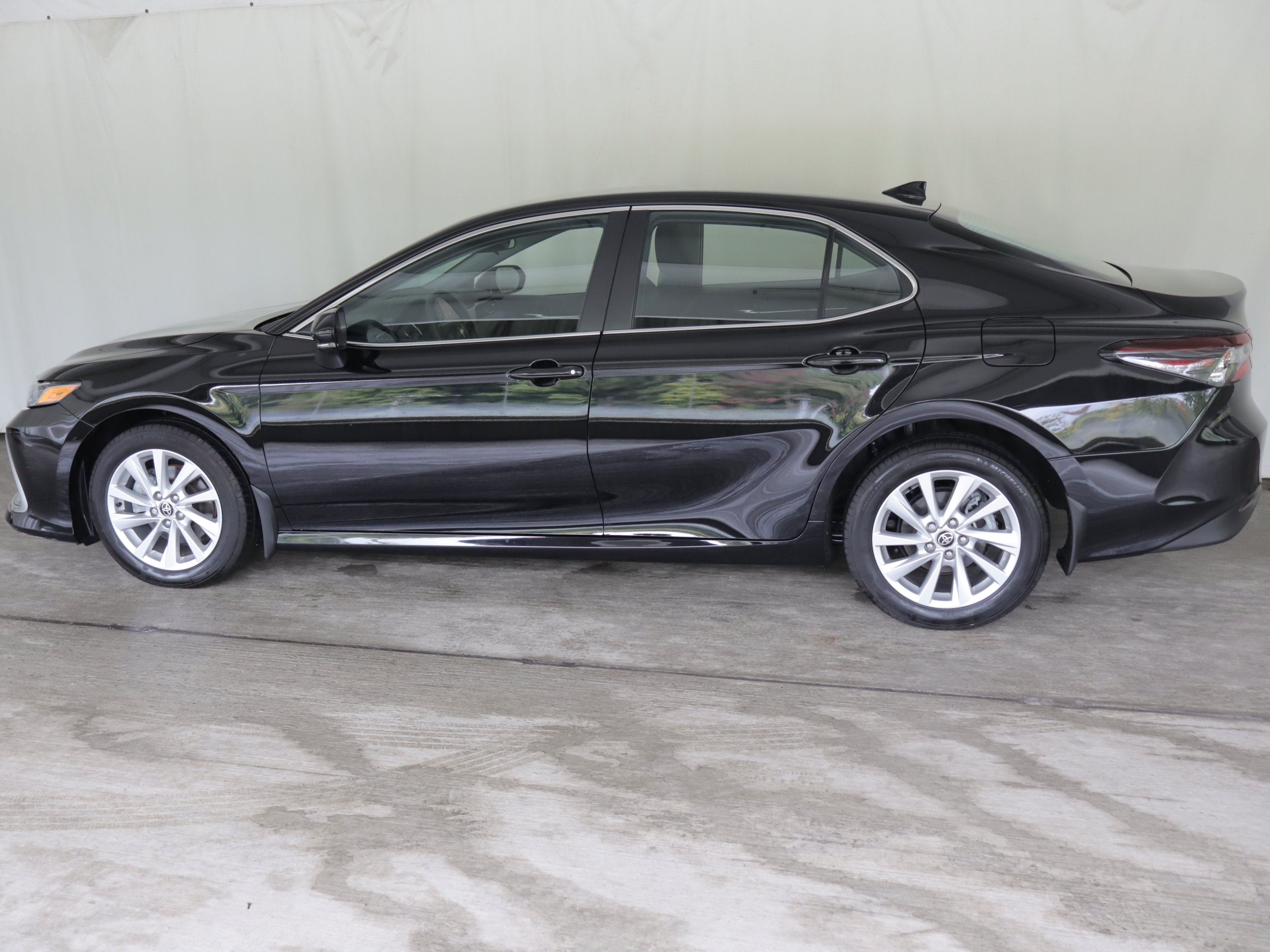 Used 2023 Toyota Camry LE w/ Cold Weather Package AWD/4WD image 23