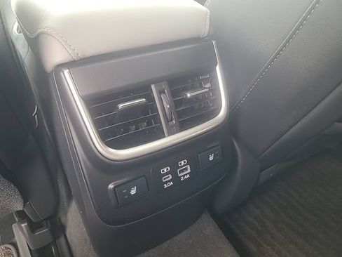 Used 2024 Subaru Outback Limited AWD/4WD image 25