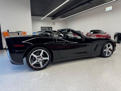 Used 2007 Chevrolet Corvette Convertible w/ Preferred Equipment Group RWD image 15
