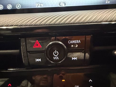 Used 2026 Nissan Kicks SR FWD image 32