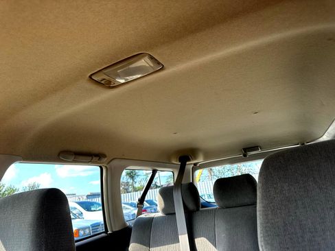 Used 2001 Subaru Outback Wagon image 53