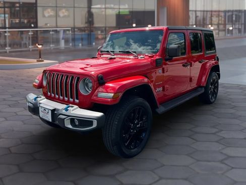 Used 2023 Jeep Wrangler Unlimited Sahara w/ Cold Weather Group AWD/4WD image 6