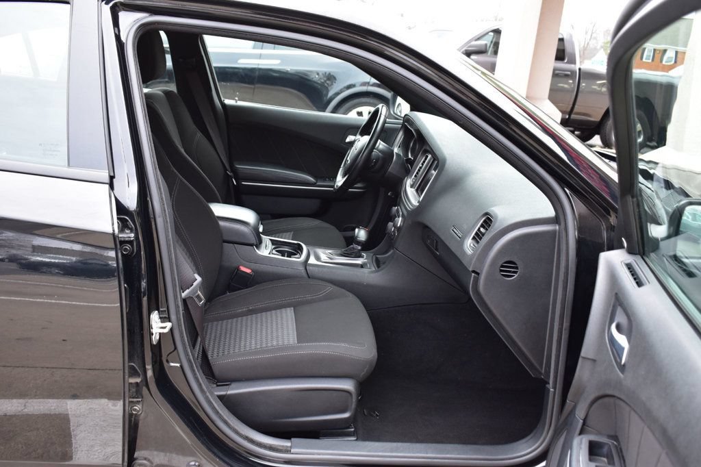 Used 2023 Dodge Charger SXT RWD image 18