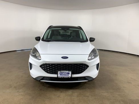 Used 2022 Ford Escape SE w/ Convenience Package FWD image 3