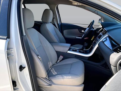 Used 2013 Ford Edge SE FWD image 7