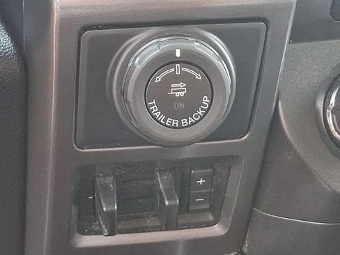 Used 2018 Ford F150 XLT w/ Equipment Group 302A Luxury AWD/4WD image 19