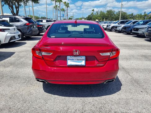 Used 2018 Honda Accord Sport image 6