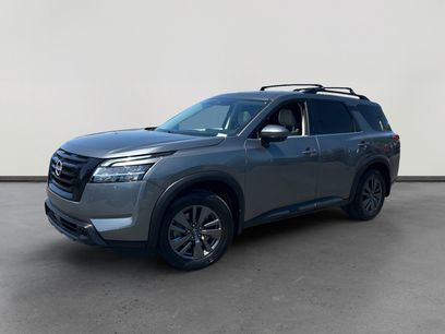 Used 2022 Nissan Pathfinder SV w/ SV Premium Package