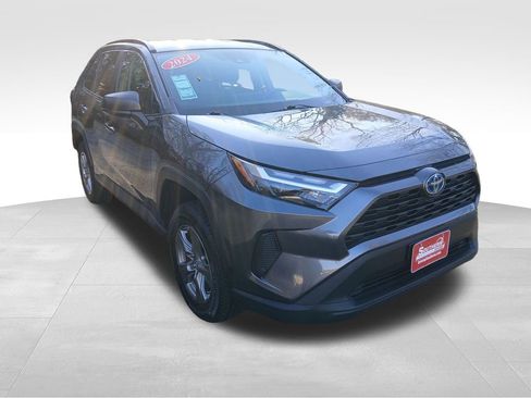 Used 2024 Toyota RAV4 LE image 7