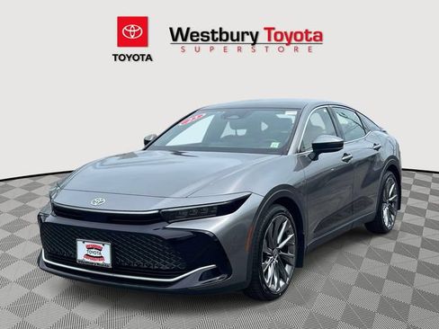 Certified 2023 Toyota Crown w/ Advanced Technology Package AWD/4WD image 5
