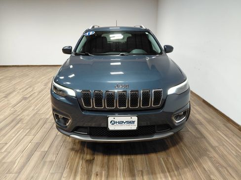 Used 2019 Jeep Cherokee Limited AWD/4WD image 16