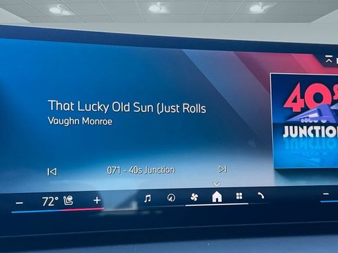 Used 2025 BMW i4 eDrive40 w/ Premium Package image 21