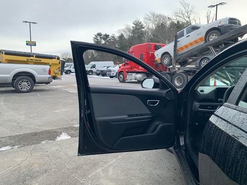 Used 2025 Kia K4 EX image 22